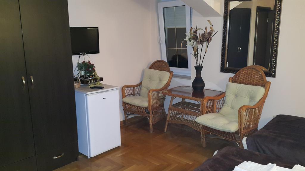 Akva Gold Aparthotel Arandjelovac Rom bilde