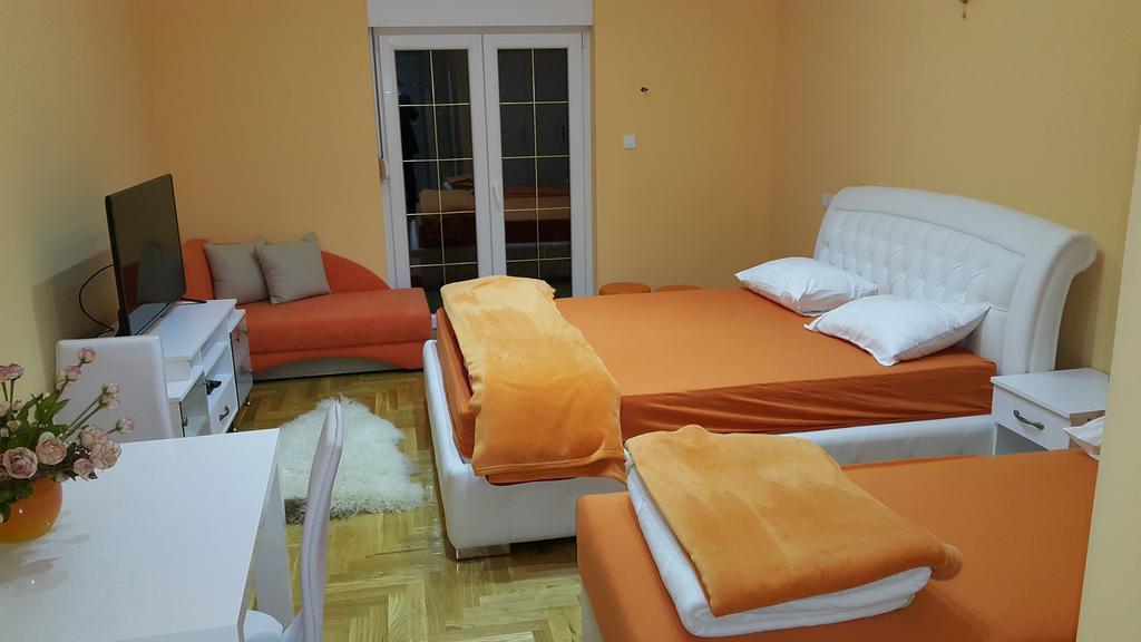 Akva Gold Aparthotel Arandjelovac Rom bilde