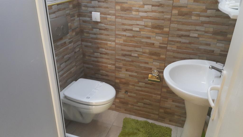 Akva Gold Aparthotel Arandjelovac Rom bilde